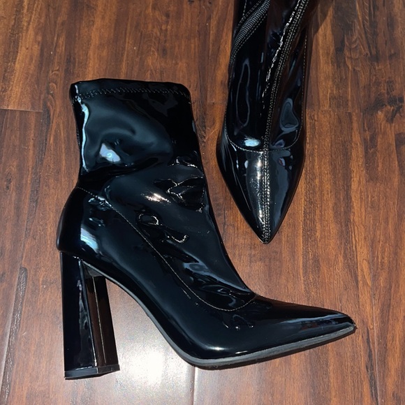 Women's Black Booties - Picture 3 of 9